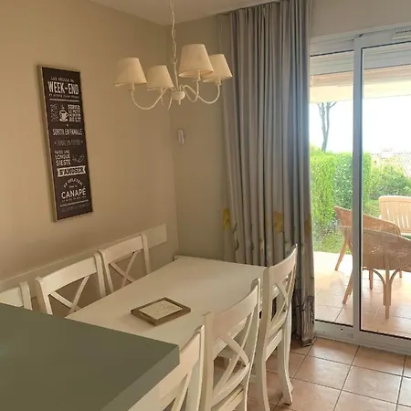 Rez De Jardin Vue Mer Aux Issambres, Golfe De St Tropez Apartamento *